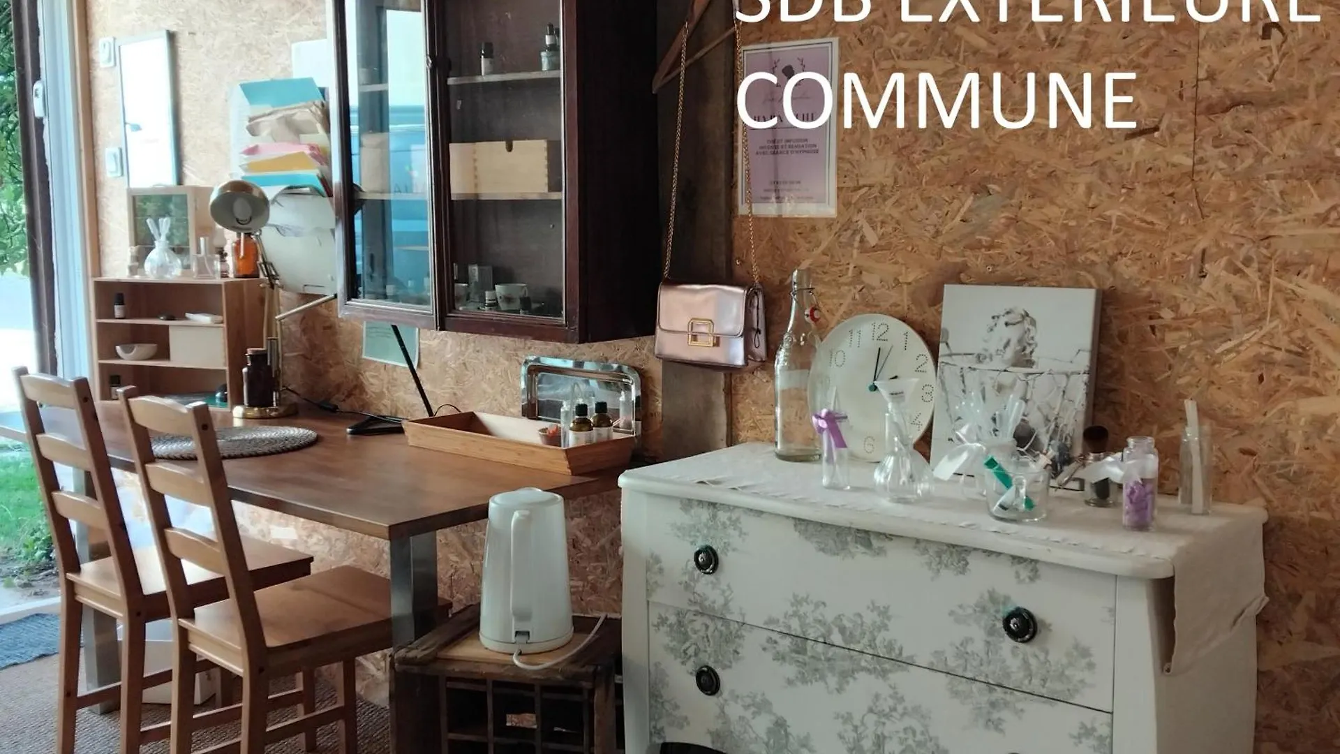 Le Laboratoire Shabby Chic De La Parfumerie Du Manoir Chavagne Camping