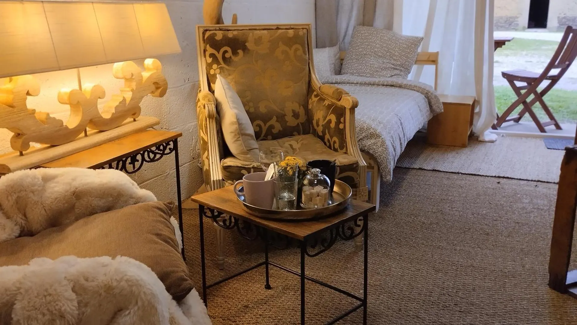 캠프장 Le Laboratoire Shabby Chic De La Parfumerie Du Manoir Chavagne