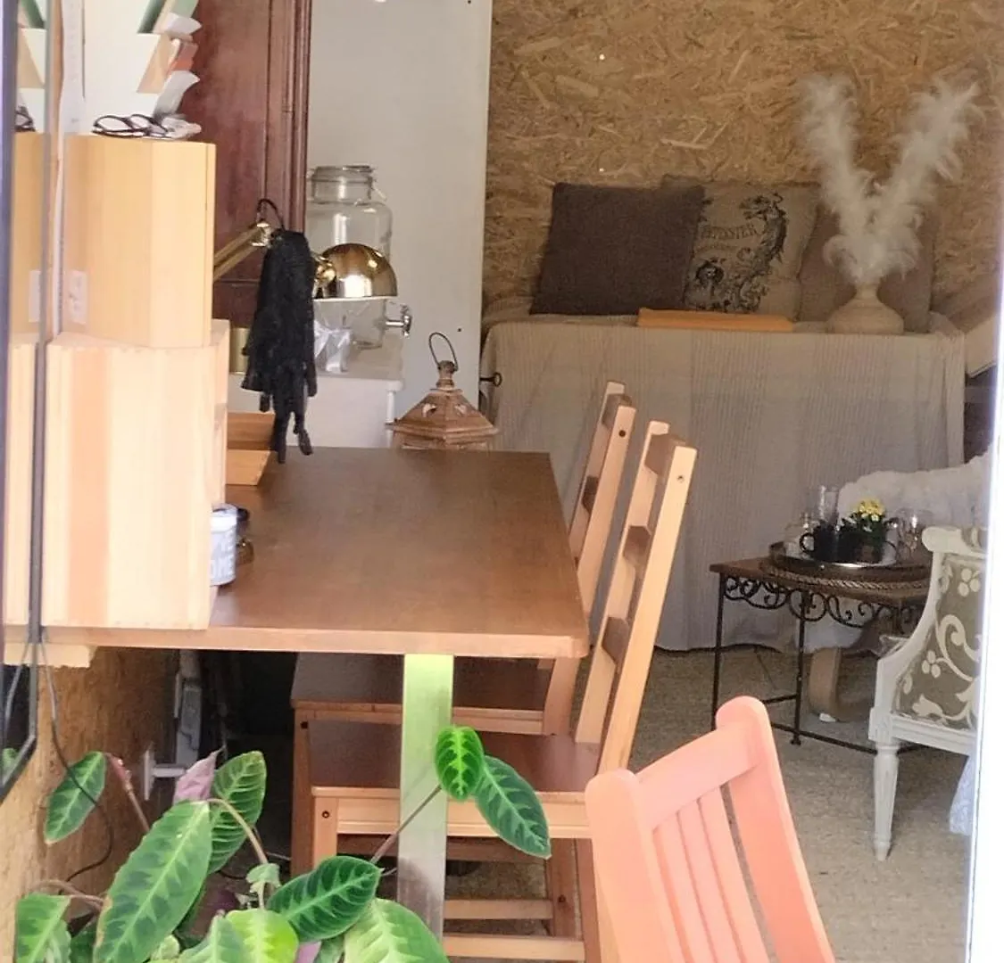 Le Laboratoire Shabby Chic De La Parfumerie Du Manoir Chavagne