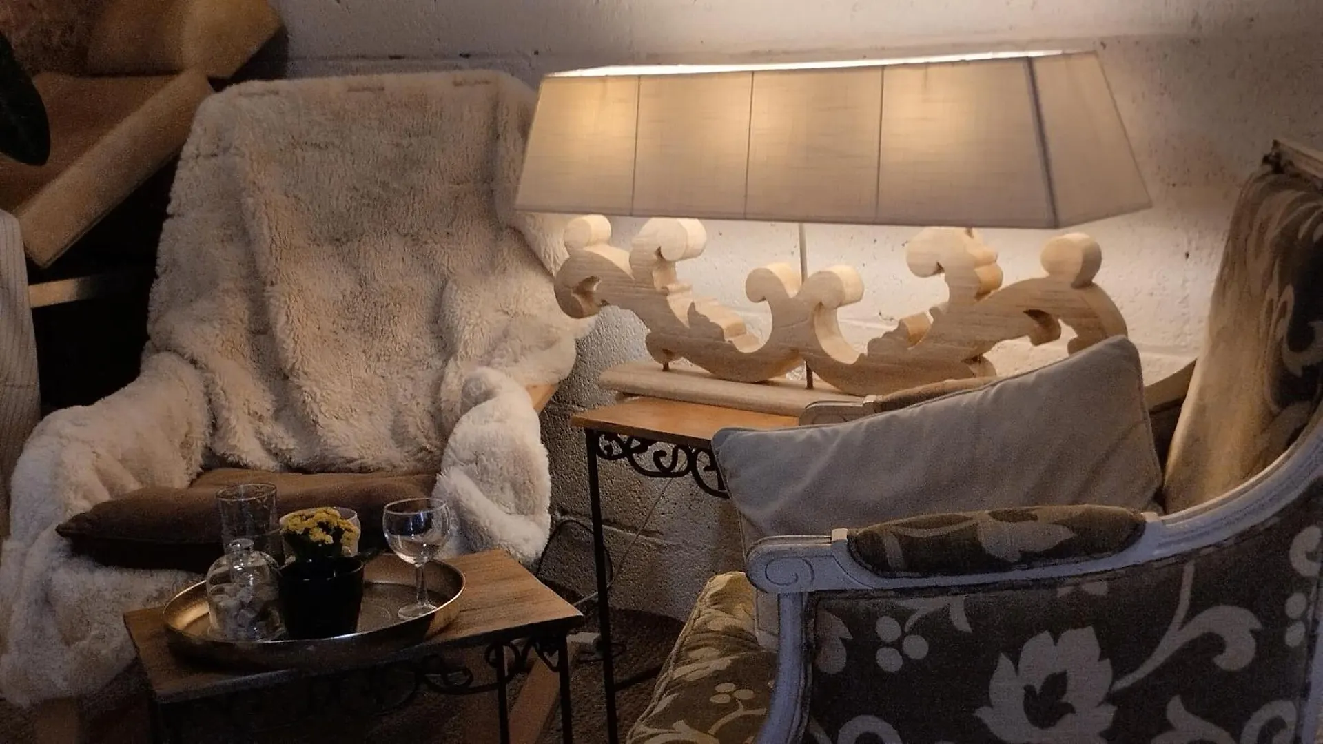 캠프장 Le Laboratoire Shabby Chic De La Parfumerie Du Manoir Chavagne